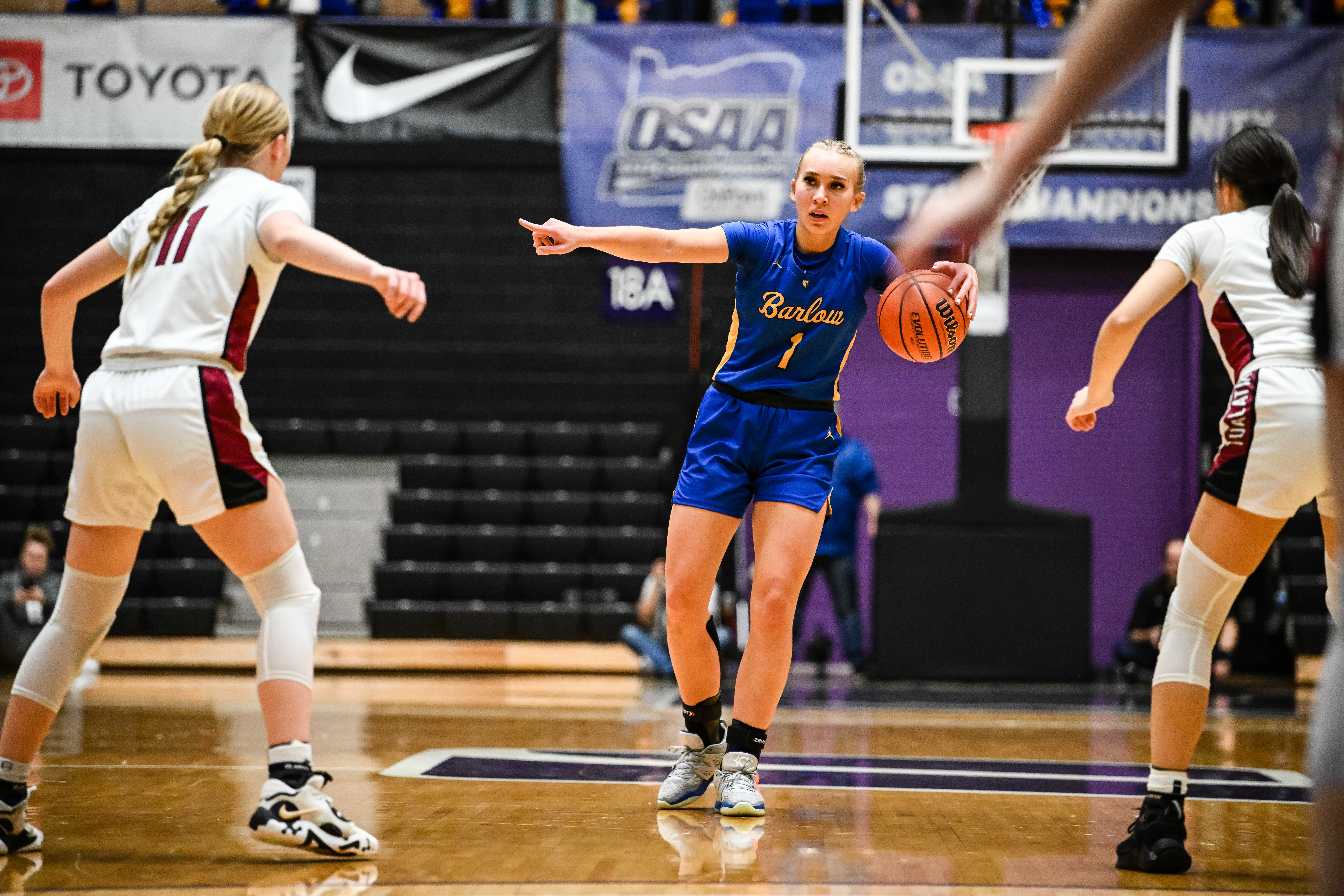 Barlow Tualatin 6A Oregon girls basketball quarterfinal Naji Saker -68